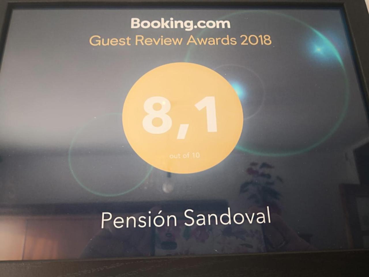 לאון Pension Sandoval מראה חיצוני תמונה